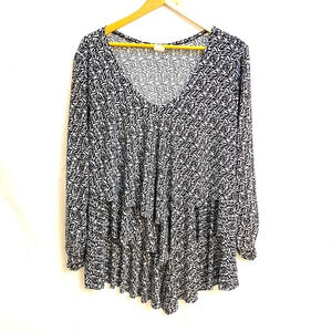Flirty Pink black and white print ruffle layered blouse - size 2X